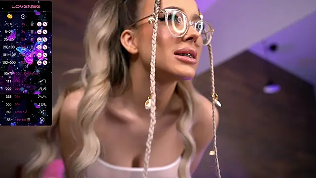 KylieJoyce online show from 5, 3, 2025