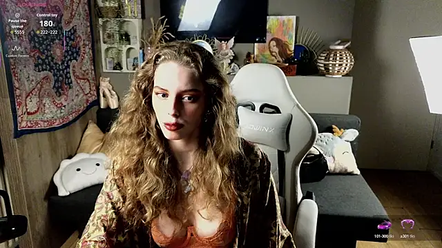 Snapshot of AyreenMoore chatting on 22, 9, 2025 AyreenMoore online show from 22, 9, 2025