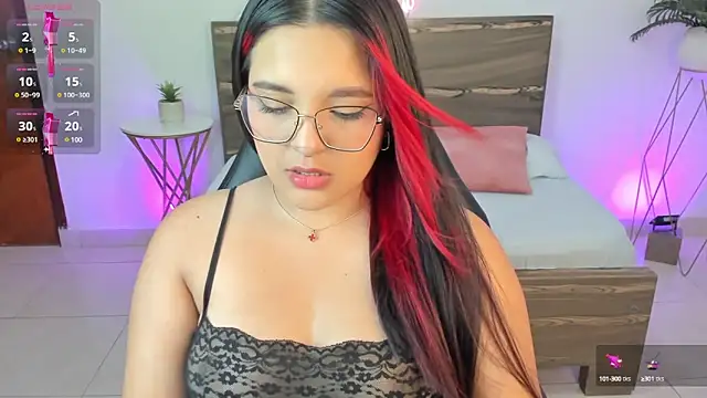 Snapshot of victoria18x chatting on 1, 3, 2025 victoria18x online show from 1, 3, 2025