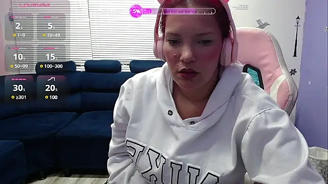 Snapshot of brithany_smiith_ chatting on 2, 2, 2025 brithany smiith online show from 2, 2, 2025