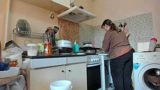 Seductive She Wolf online show from 15, 4, 2026