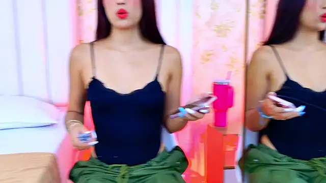 Mia-Monroe online show from 8, 10, 2025