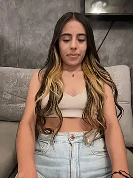 Snapshot of AbyThompson chatting on 4, 3, 2025 AbyThompson online show from 4, 3, 2025