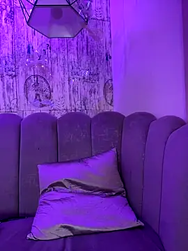 AbyThompson online show from 9, 11, 2025