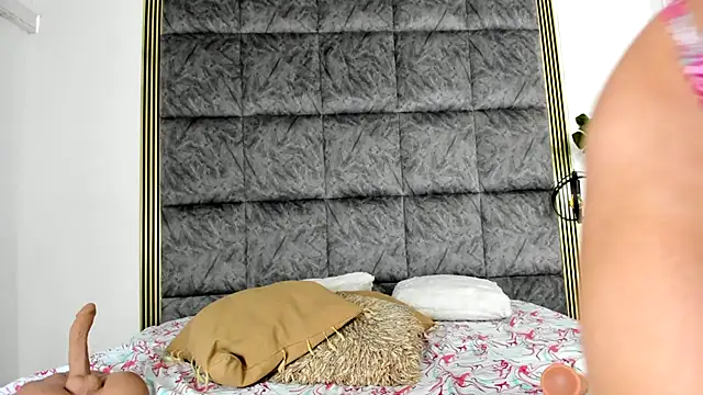 LaurenRodriiguez online show from 26, 2, 2025