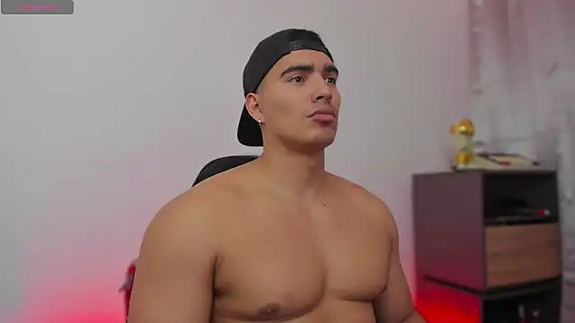 Snapshot of JamesGraay chatting on 5, 11, 2025 JamesGraay online show from 5, 11, 2025