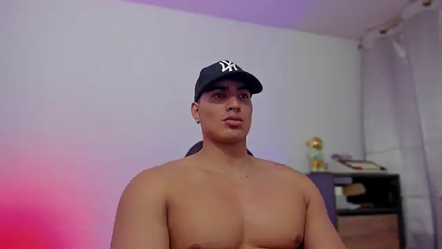 Snapshot of JamesGraay chatting on 4, 3, 2026 JamesGraay online show from 4, 3, 2026