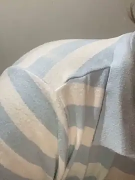 yassminsexy22 online show from 25, 2, 2026