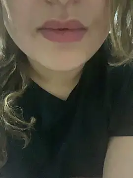 Snapshot of yassminsexy22 chatting on 4, 3, 2026 yassminsexy22 online show from 4, 3, 2026