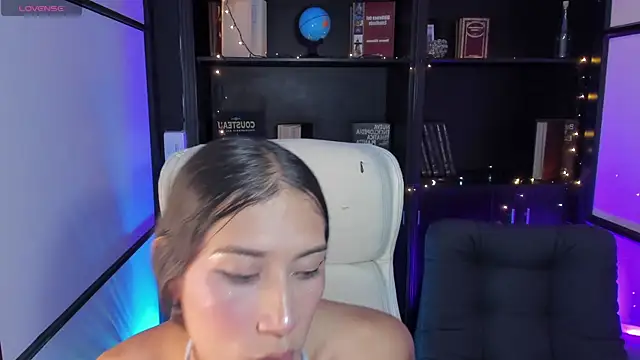 CamilaHarperr  online show from 3, 12, 2024