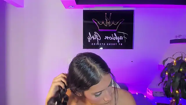 CamilaHarperr  online show from 25, 2, 2025