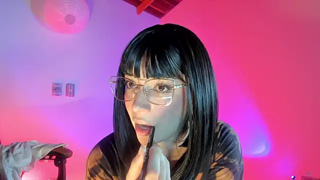 sweeet peach online show from 28, 2, 2026