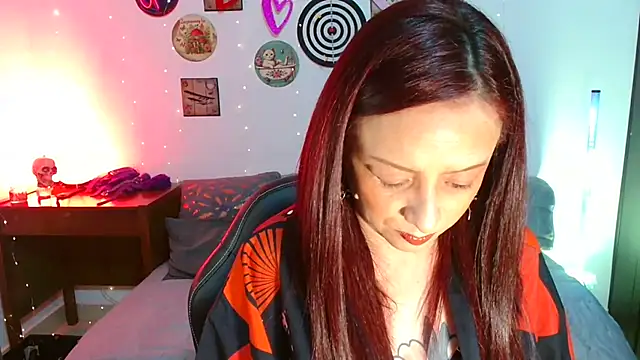 catalinamommyx online show from 12, 2, 2026