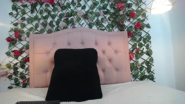 Snapshot of LucyCute_1 chatting on 26, 3, 2026 LucyCute 1 online show from 26, 3, 2026