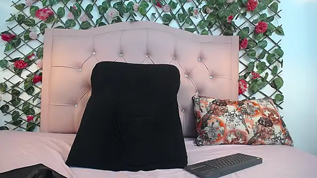 Snapshot of LucyCute_1 chatting on 13, 4, 2026 LucyCute 1 online show from 13, 4, 2026