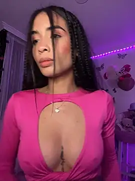 Snapshot of lina_pink chatting on 27, 12, 2024 lina pink online show from 27, 12, 2024