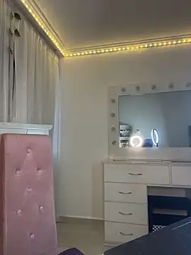 Snapshot of lina_pink chatting on 3, 3, 2026 lina pink online show from 3, 3, 2026