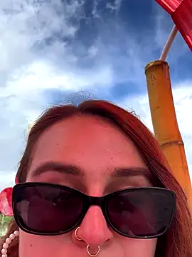 Snapshot of evy_orange1 chatting on 23, 10, 2025 evy orange1 online show from 23, 10, 2025