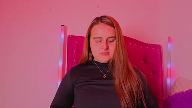 Snapshot of evy_orange1 chatting on 23, 11, 2025 evy orange1 online show from 23, 11, 2025