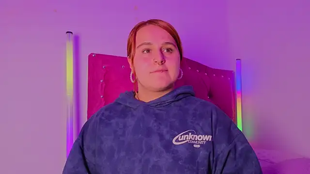 Snapshot of evy_orange1 chatting on 3, 12, 2025 evy orange1 online show from 3, 12, 2025