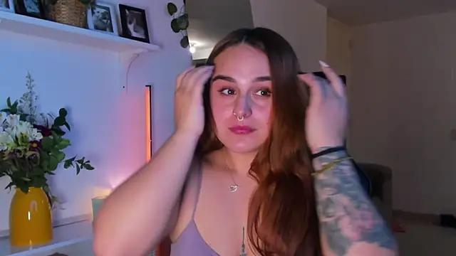 Snapshot of evy_orange1 chatting on 1, 3, 2026 evy orange1 online show from 1, 3, 2026