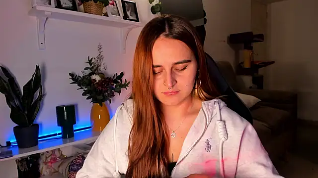 Snapshot of evy_orange1 chatting on 14, 3, 2026 evy orange1 online show from 14, 3, 2026