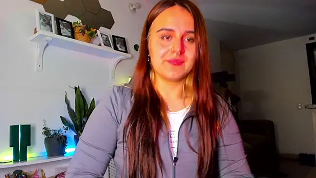 Snapshot of evy_orange1 chatting on 26, 3, 2026 evy orange1 online show from 26, 3, 2026