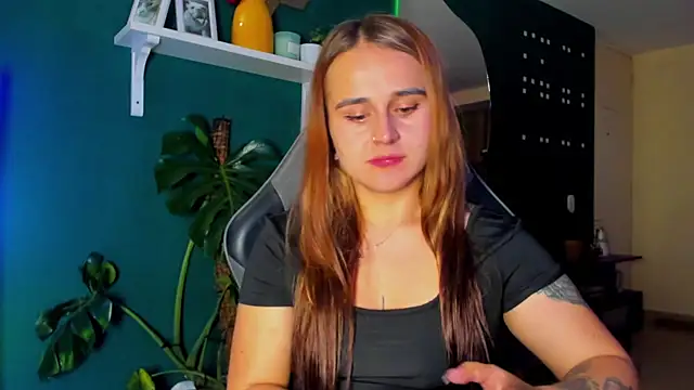 Snapshot of evy_orange1 chatting on 16, 6, 2026 evy orange1 online show from 16, 6, 2026