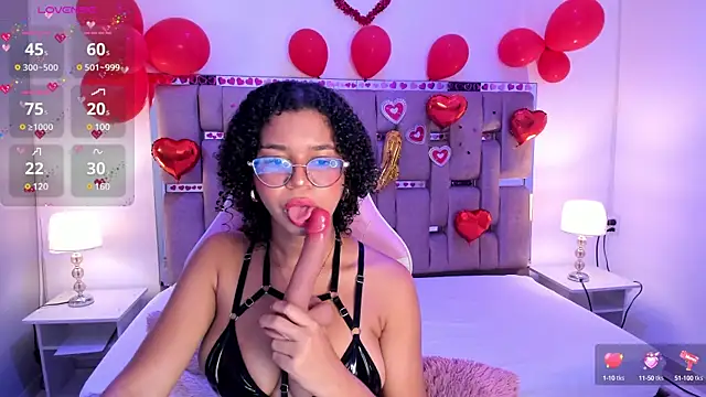 Snapshot of MilaHall_ chatting on 8, 2, 2025 MilaHall online show from 8, 2, 2025