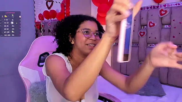 Snapshot of MilaHall_ chatting on 22, 2, 2025 MilaHall online show from 22, 2, 2025