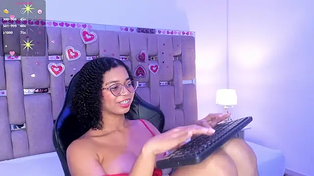 Snapshot of MilaHall_ chatting on 11, 3, 2025 MilaHall online show from 11, 3, 2025