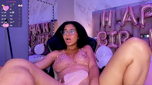 Snapshot of MilaHall_ chatting on 14, 3, 2025 MilaHall online show from 14, 3, 2025