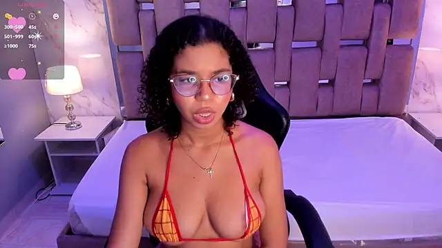 Snapshot of MilaHall_ chatting on 17, 3, 2025 MilaHall online show from 17, 3, 2025