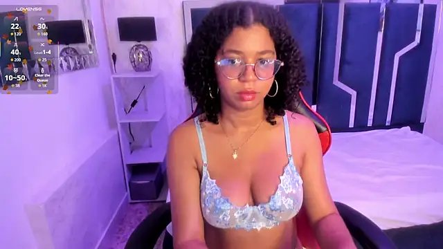 Snapshot of MilaHall_ chatting on 5, 10, 2025 MilaHall online show from 5, 10, 2025