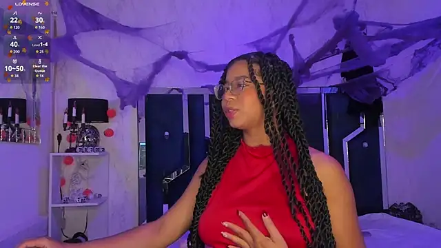 Snapshot of MilaHall_ chatting on 22, 10, 2025 MilaHall online show from 22, 10, 2025