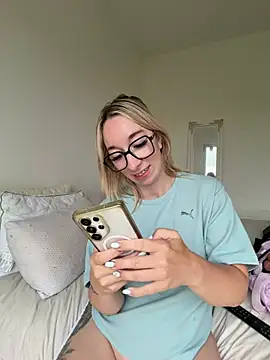 Snapshot of Giuliana_baby chatting on 9, 6, 2026 Giuliana baby online show from 9, 6, 2026