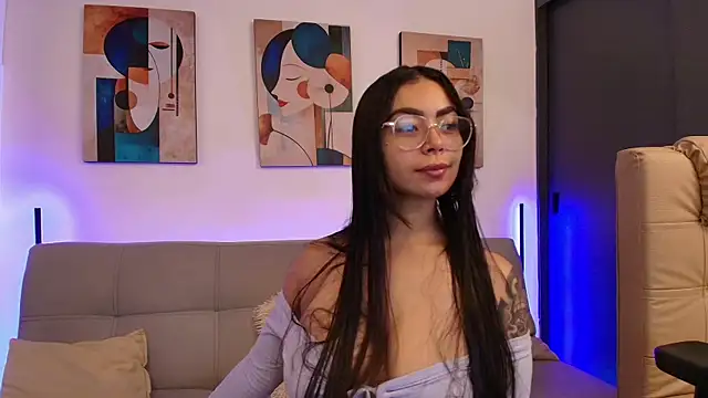 Snapshot of miaa_saenz1 chatting on 27, 4, 2026 miaa saenz1 online show from 27, 4, 2026