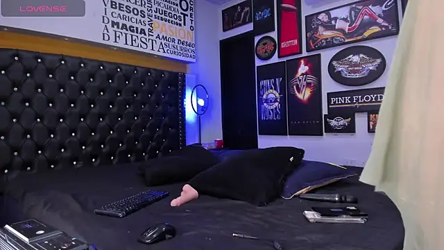 MADISSONLOVE  online show from 5, 3, 2025