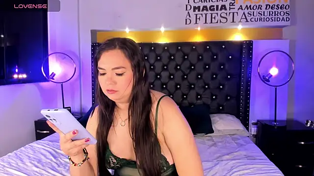 Snapshot of MADISSONLOVE_ chatting on 23, 4, 2026 MADISSONLOVE online show from 23, 4, 2026