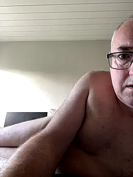 Snapshot of Ronaldo50_DK chatting on 7, 11, 2025 Ronaldo50 DK online show from 7, 11, 2025