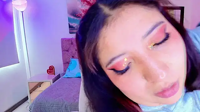 Snapshot of Emma_monserrat chatting on 17, 9, 2025 Emma monserrat online show from 17, 9, 2025