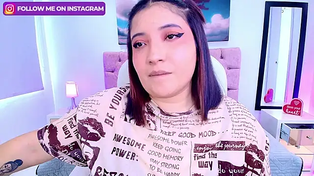 Snapshot of Emma_monserrat chatting on 3, 10, 2025 Emma monserrat online show from 3, 10, 2025