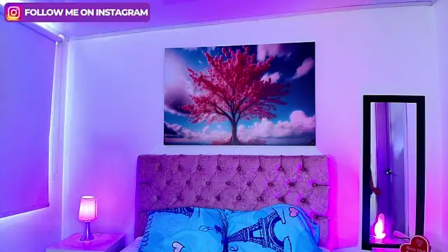 Snapshot of Emma_monserrat chatting on 8, 10, 2025 Emma monserrat online show from 8, 10, 2025