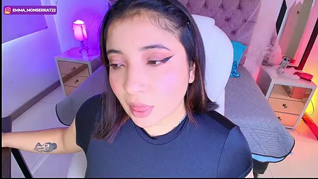 Snapshot of Emma_monserrat chatting on 14, 10, 2025 Emma monserrat online show from 14, 10, 2025