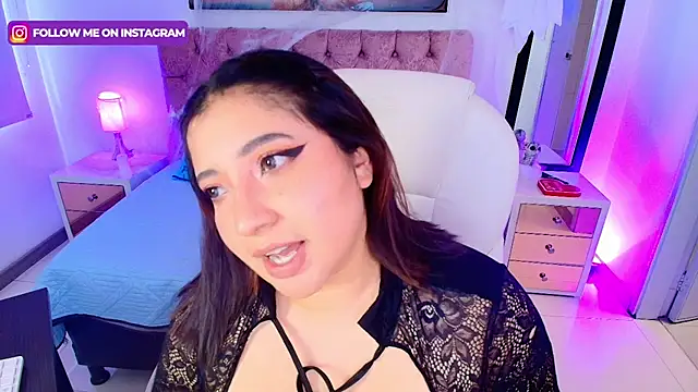 Snapshot of Emma_monserrat chatting on 27, 10, 2025 Emma monserrat online show from 27, 10, 2025