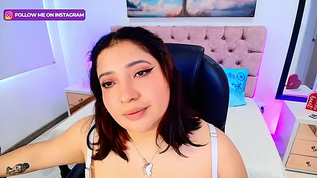 Snapshot of Emma_monserrat chatting on 8, 11, 2025 Emma monserrat online show from 8, 11, 2025