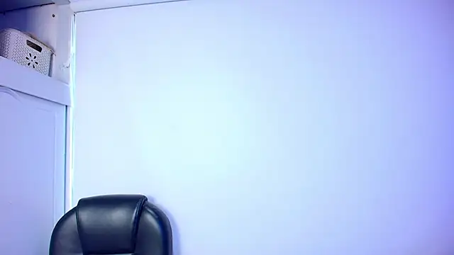 Snapshot of Emma_monserrat chatting on 29, 11, 2025 Emma monserrat online show from 29, 11, 2025