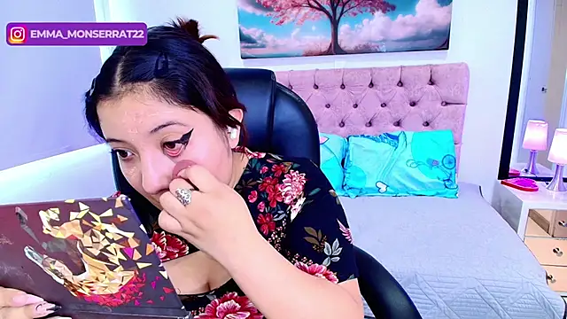 Snapshot of Emma_monserrat chatting on 2, 12, 2025 Emma monserrat online show from 2, 12, 2025