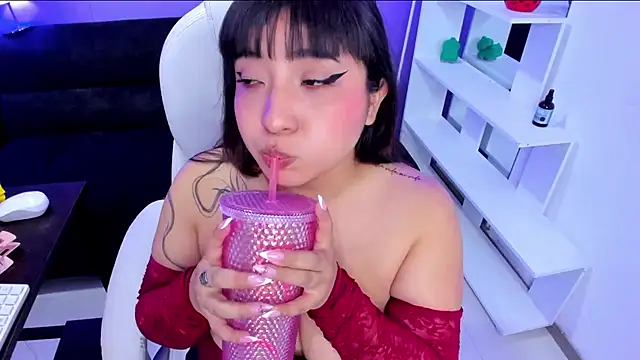 Emma monserrat online show from 27, 5, 2026