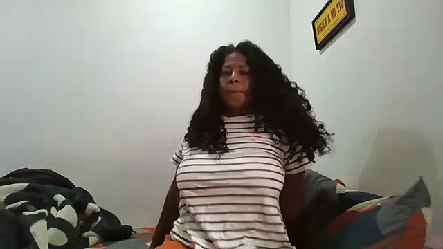 Snapshot of Ivon-09 chatting on 7, 2, 2026 Ivon-09 online show from 7, 2, 2026